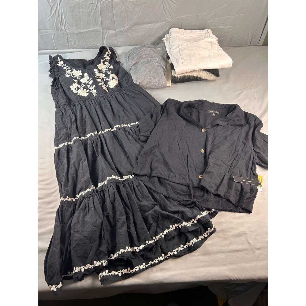 Lot of 16 Womens XL Clothing Mixed Brands Some NWT Tops Dress Skirt - Picture 8 of 10
